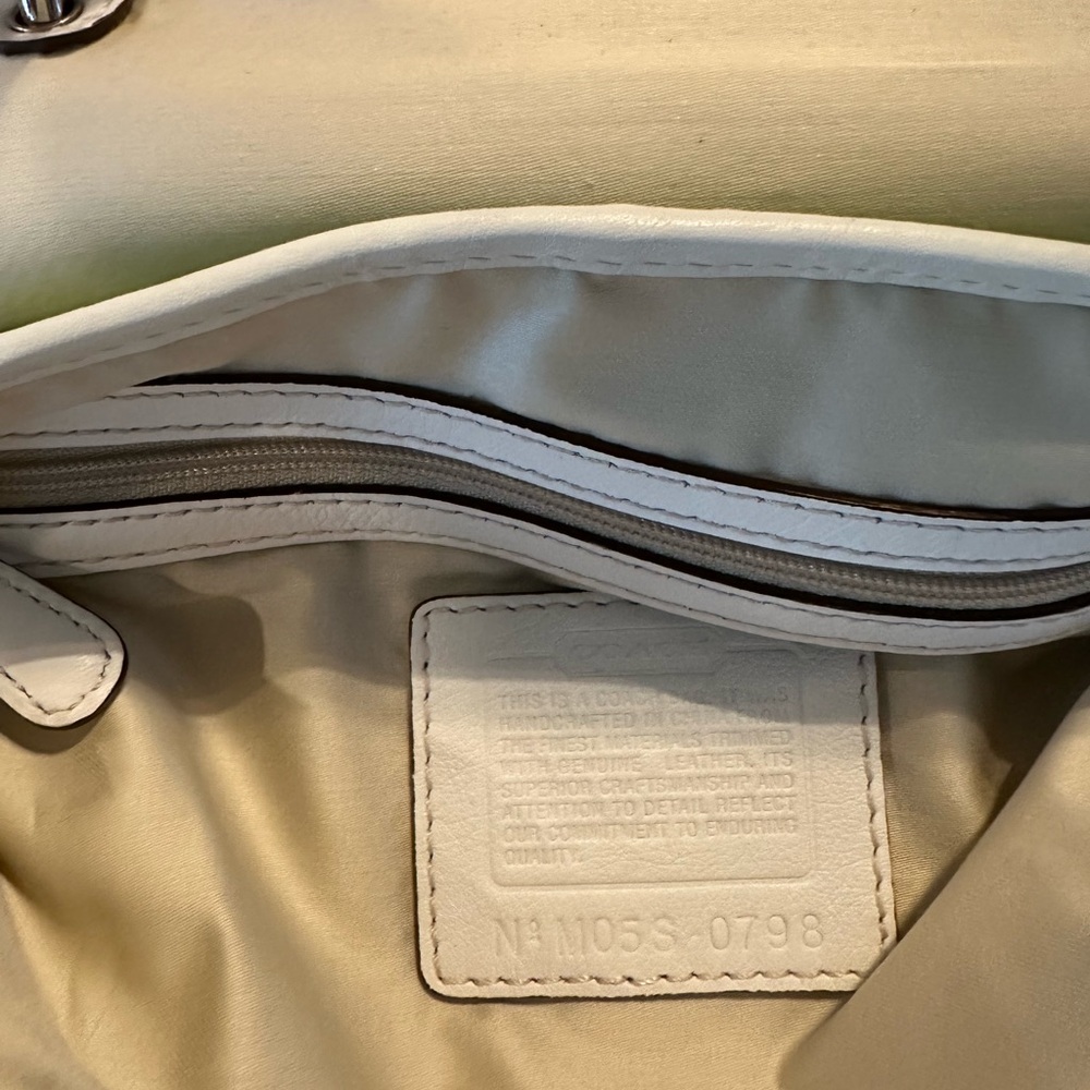 New Coach vintage Soho Green White Signature Satchel Hobo Bag Flap Buckle - Picture 11 of 17